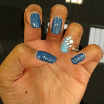 Beverly Routledge Mobile Nails